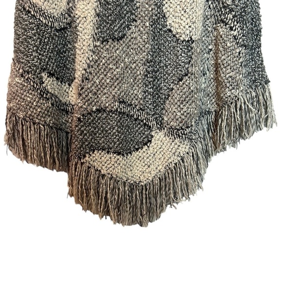 I.N.C.International Concepts Gray White Tan Knit Wool Alpaca Blend Fringe Poncho - Picture 7 of 16